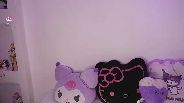 EloiseSweetxx online show from April 28, 1:26 pm