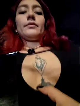 Eveeelyn25 online show from November 23, 2:47 am