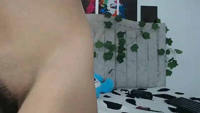 Tinyy Star online show from February 27, 4:40 pm