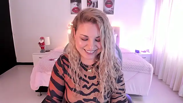 Violeta Hotter online show from November 24, 2:08 pm