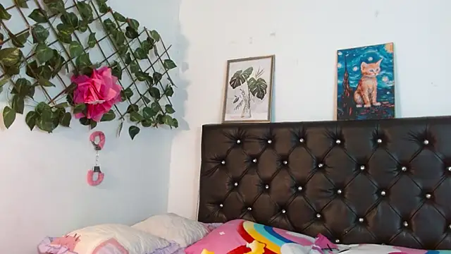 Ameliejoness  online show from March 4, 8:59 pm