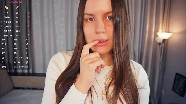 SanoraVillnave online show from December 19, 7:33 am