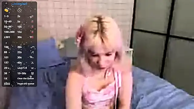 LolaDollyMur online show from January 13, 7:07 pm