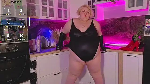 ellagoddes online show from March 31, 5:46 pm