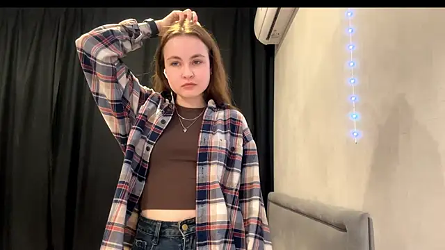 PrettyGhost online show from November 25, 3:14 pm