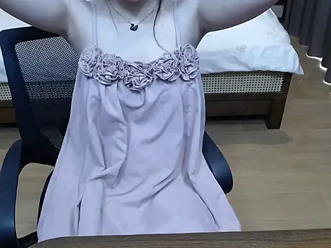 LilyViolet123 online show from November 24, 5:53 am