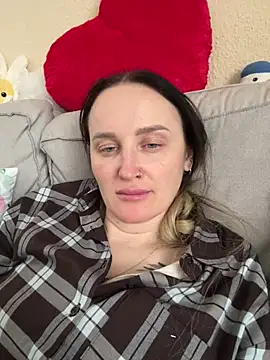 TomilaSi online show from February 5, 10:40 am