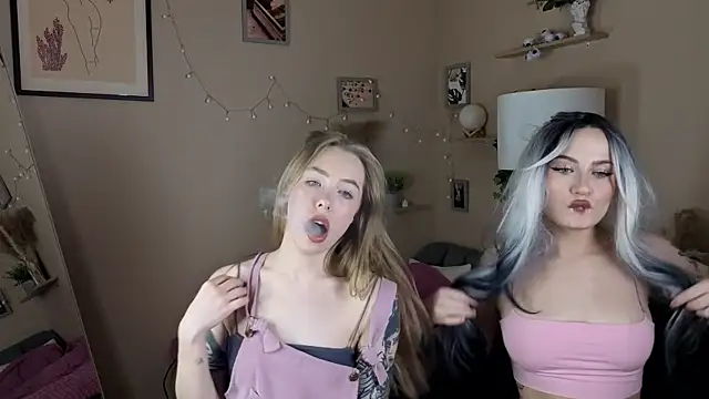 MoonMikasa online show from November 25, 9:26 pm