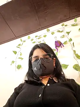 Sexolinaa online show from May 11, 7:32 am