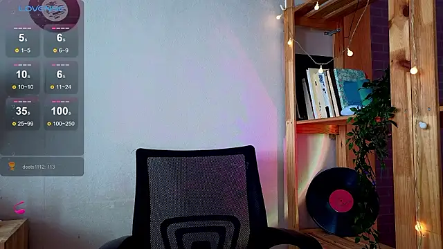 Me1inMonro online show from March 2, 7:15 am