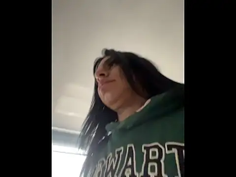 SaraAndrade  online show from December 16, 11:38 am