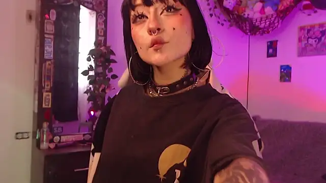 Layla quinn online show from January 10, 5:06 pm