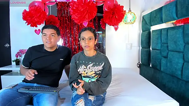  bonnyandclyde online show from February 15, 1:32 pm