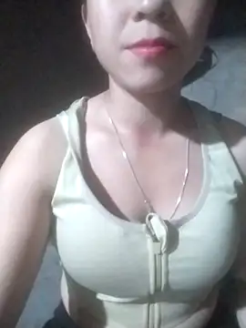 tieutam122 online show from February 10, 1:36 pm