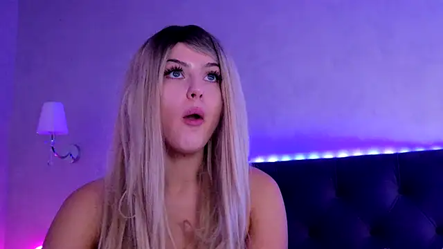 ChristalRose online show from November 30, 1:32 am