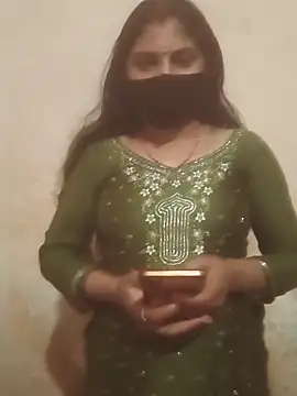 Pooja bhabhi00 online show from December 20, 3:49 pm