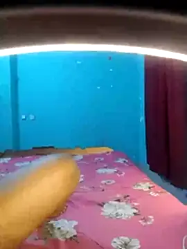 priya2098 online show from April 18, 7:58 pm