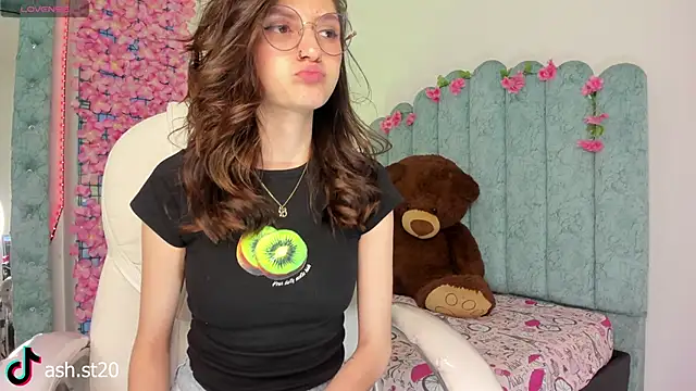 Ash 20  online show from July 1, 9:36 pm