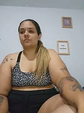 LoreinnFox online show from May 22, 4:32 am