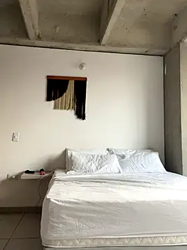 valenhill online show from November 29, 2:43 pm