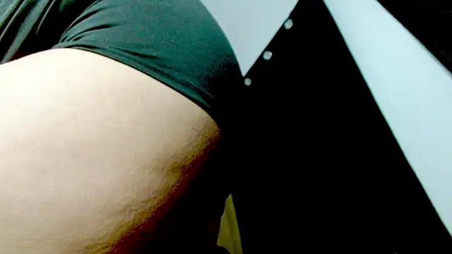 X-Shanell online show from April 18, 4:26 am