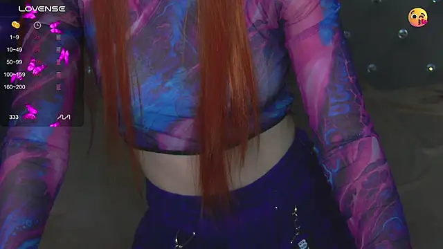 Emily Kente online show from December 5, 1:16 am