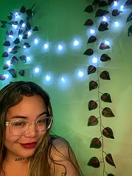 Lindalatina2001 online show from January 8, 12:58 am