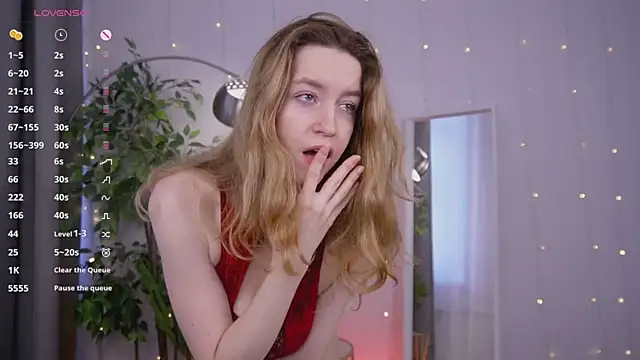 SoftDreamer online show from March 15, 8:05 am