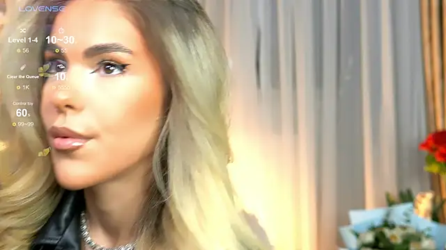 ChloeVelvetx online show from May 6, 9:08 pm