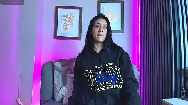 Ariana collinss online show from March 24, 11:48 am