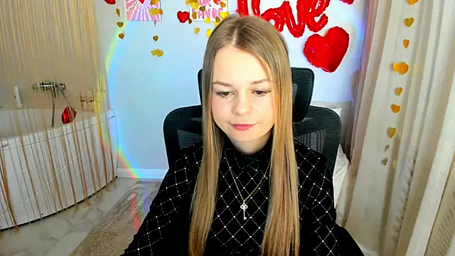 MidnighteAura online show from February 6, 7:28 pm