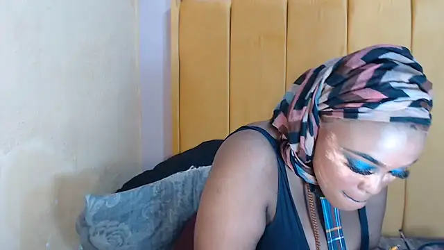 SexyHarleyBlack online show from June 15, 11:10 am