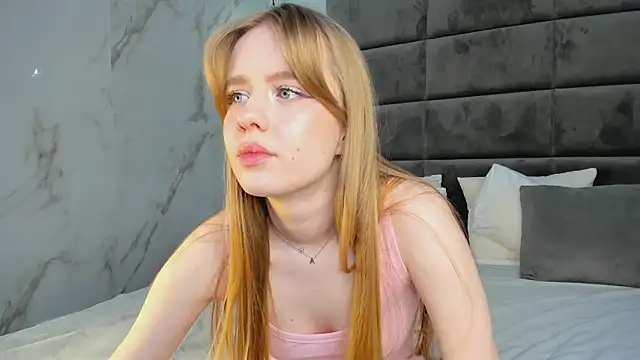 Victori Fox online show from February 1, 12:42 am