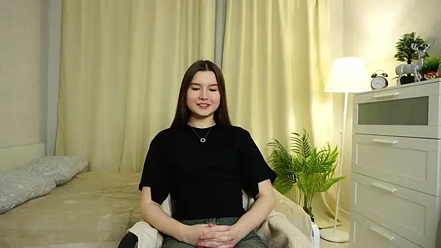 LidiaPasaye online show from December 3, 12:18 pm