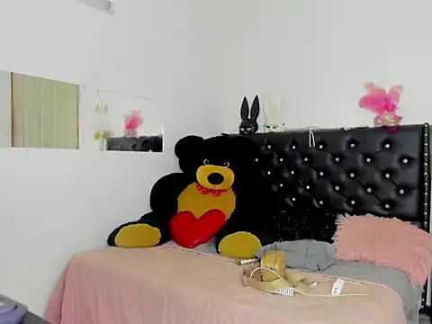 BlakeNoir  online show from April 8, 12:02 am