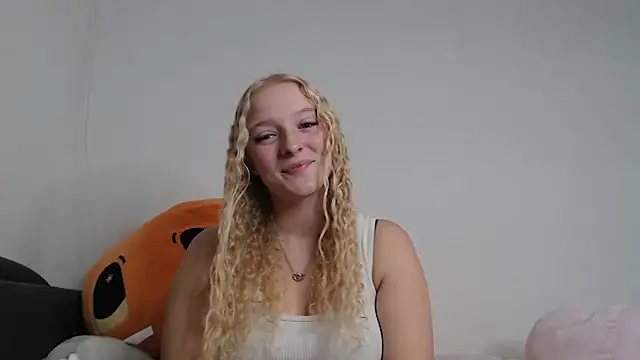 Sophie cute06 online show from December 22, 8:50 am