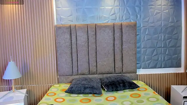 TiffanyHoustton online show from January 13, 11:47 am