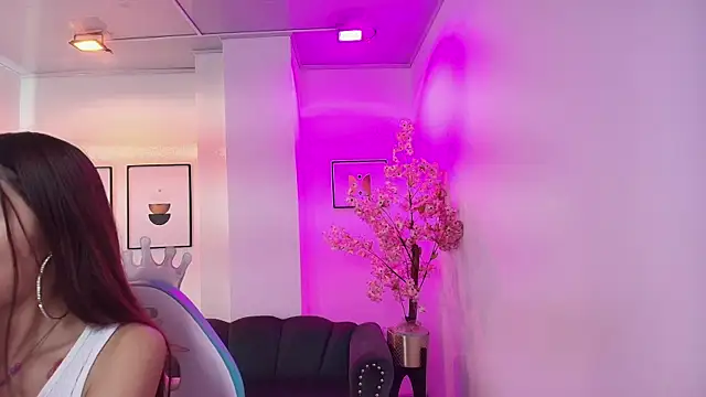 Nicole sounders online show from February 7, 11:47 am