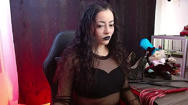 LunaTikka online show from February 22, 9:05 pm