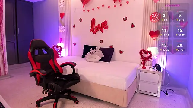 CloeMoon online show from February 14, 4:47 am