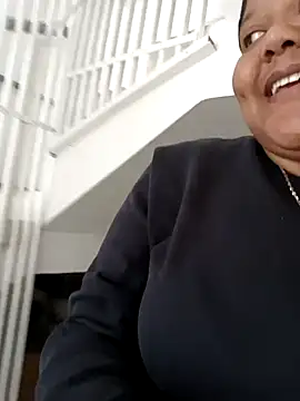 VaneandRossy online show from February 8, 2:43 pm