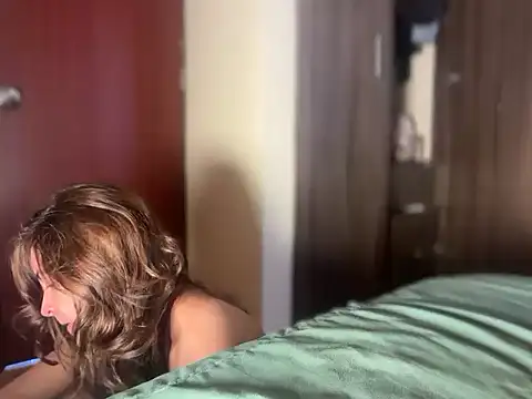 miaferrer777 online show from March 1, 4:18 pm