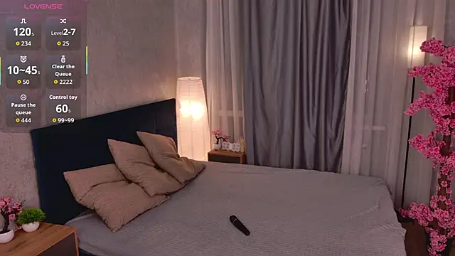 little poetryyy online show from April 3, 10:08 pm