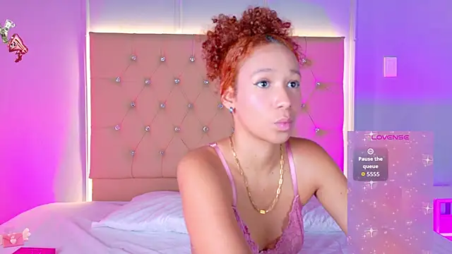 EmmaLawrence  online show from March 30, 9:09 am