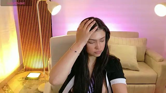 victoria   moon online show from February 24, 1:32 pm