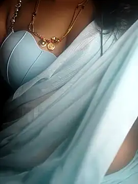 Preeti345 online show from April 18, 1:57 pm