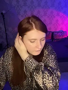 NicollVeys online show from December 5, 12:10 am