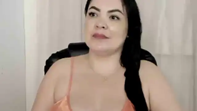 EmiHarrys online show from June 11, 12:32 am