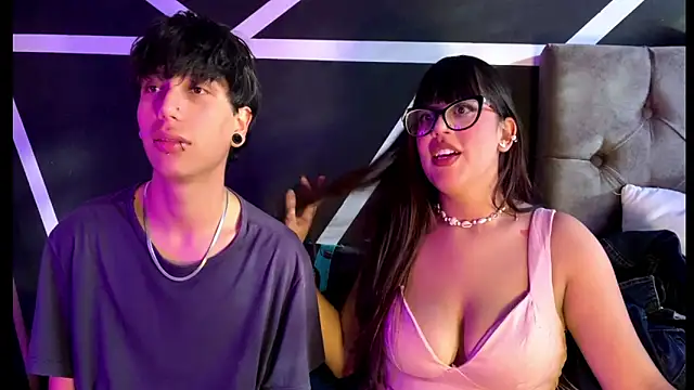 Emily Andyy online show from December 17, 9:30 pm