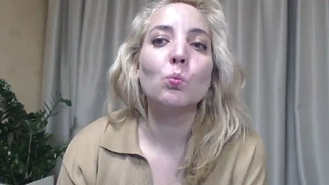 sweetpussy online show from October 25, 3:19 pm